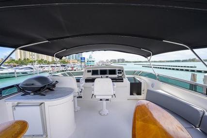 Lazzara 84 Flybridge