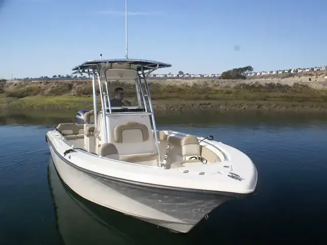 Key West 239FS 24FT Center Console