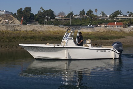 Key West 239FS 24FT Center Console