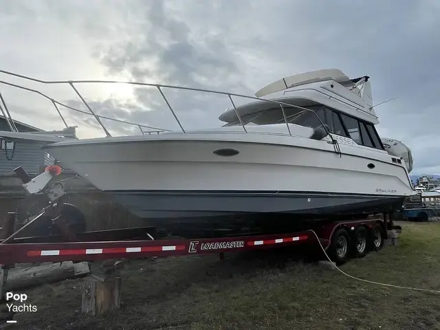 Bayliner 3058 Command Bridge