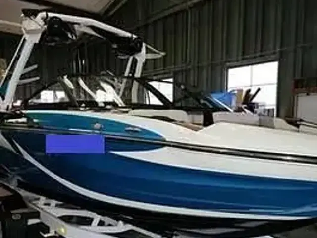 Centurion Boats Fi 25