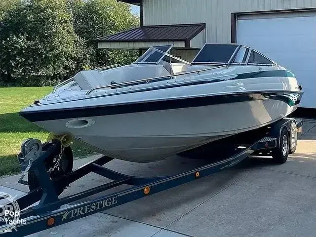 Crownline 240 BR