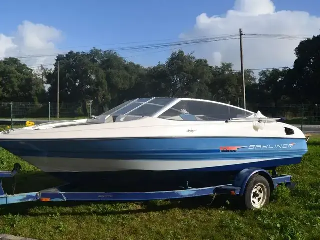 Bayliner 1850 Capri Bowrider