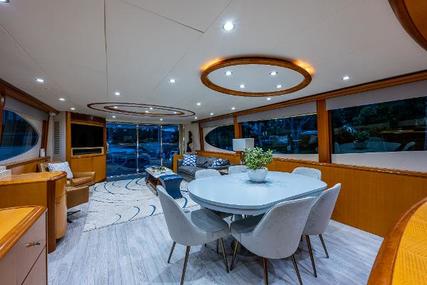 Lazzara 84 Flybridge