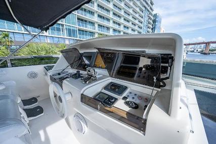 Lazzara 84 Flybridge