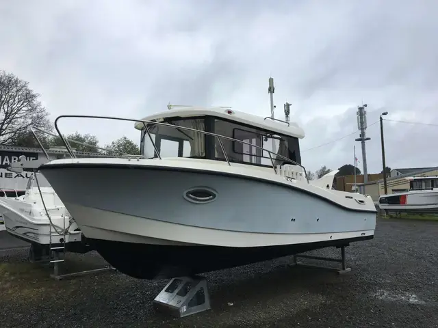 Quicksilver Captur 755 Pilothouse