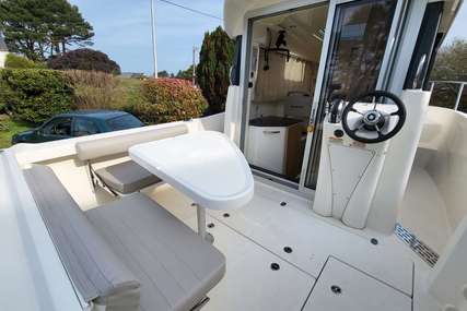 Quicksilver Captur 755 Pilothouse