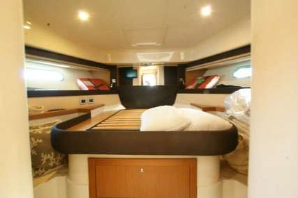 Ferretti Yachts 470