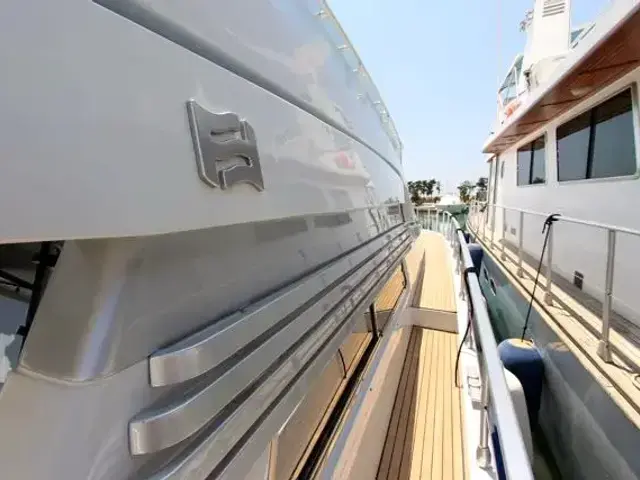 Ferretti Yachts 58s