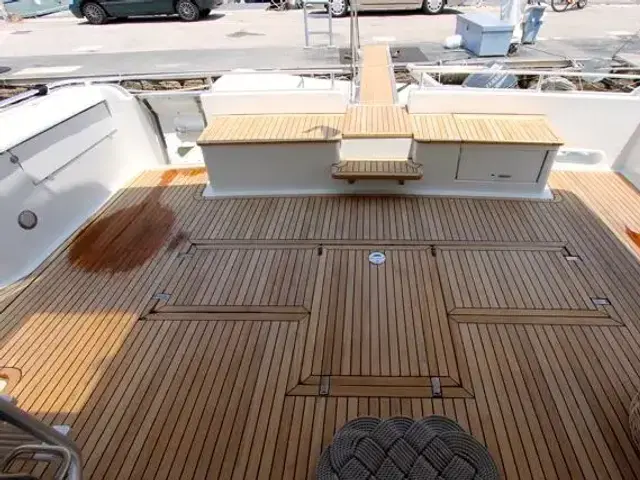 Ferretti Yachts 58s