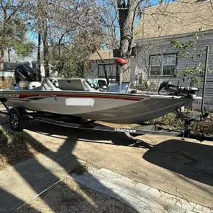 2017 Tracker Boats 195txw