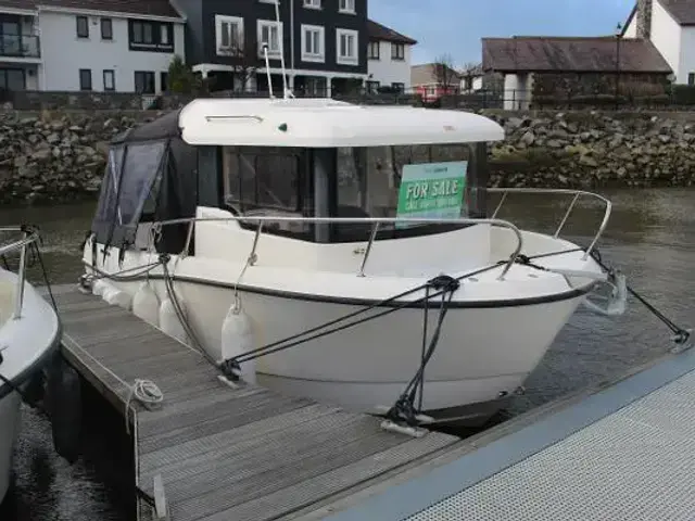 Quicksilver 605 Pilothouse