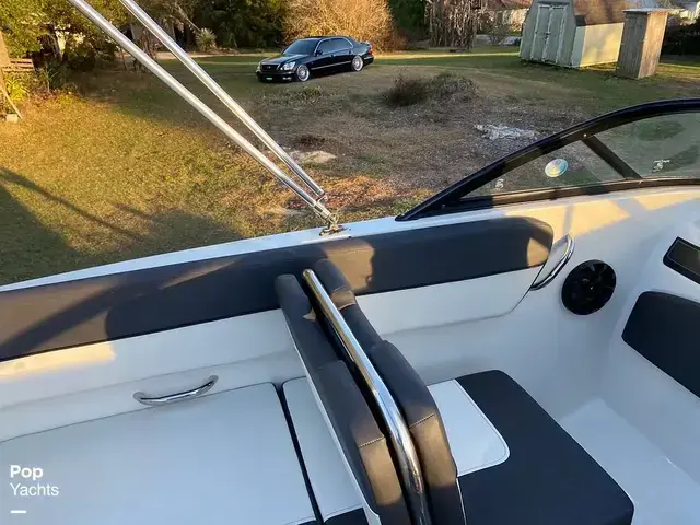 Bayliner Vr5