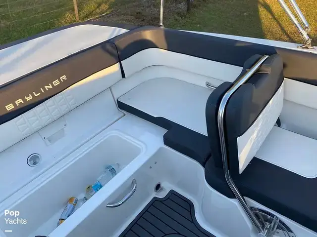 Bayliner Vr5