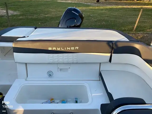 Bayliner Vr5