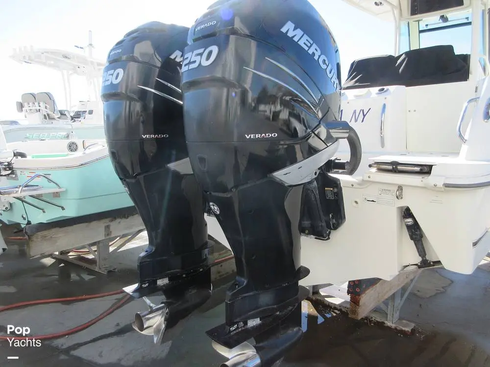 2015 Boston Whaler 280 outrage