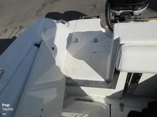 Boston Whaler 280 Outrage