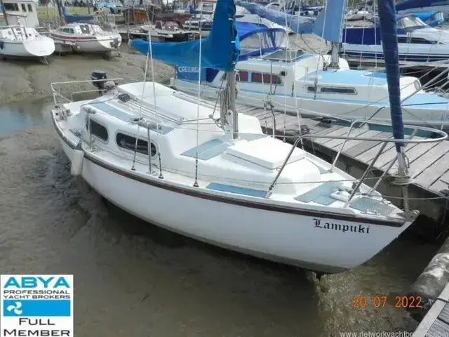 Classic Yacht 20 Daysailer