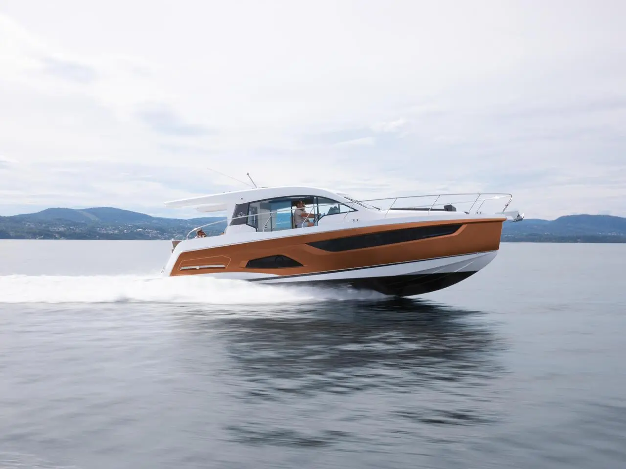 2024 Sealine c390