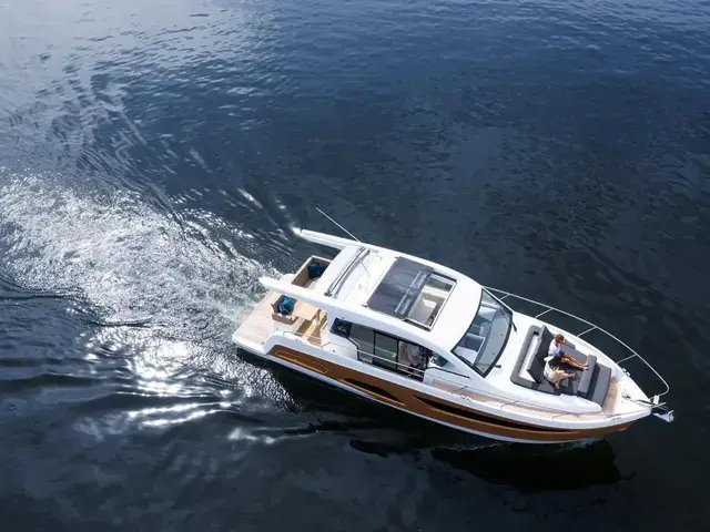 Sealine C 390