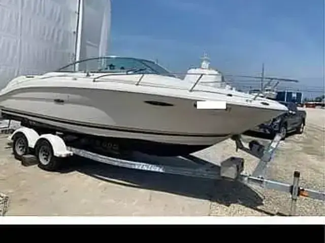 Sea Ray 225 Weekender