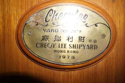 Cheoy Lee Offshore 39