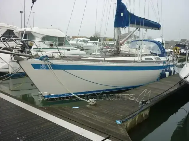 Sweden Yachts 390