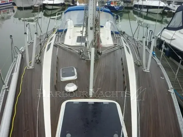 Sweden Yachts 390