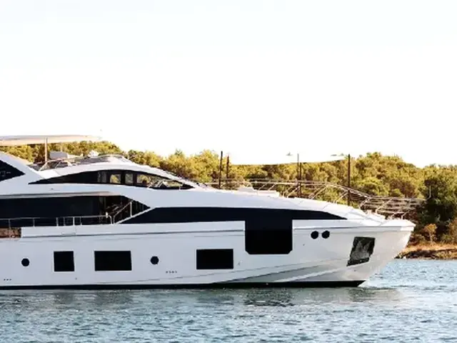 Azimut Grande 27 METRI