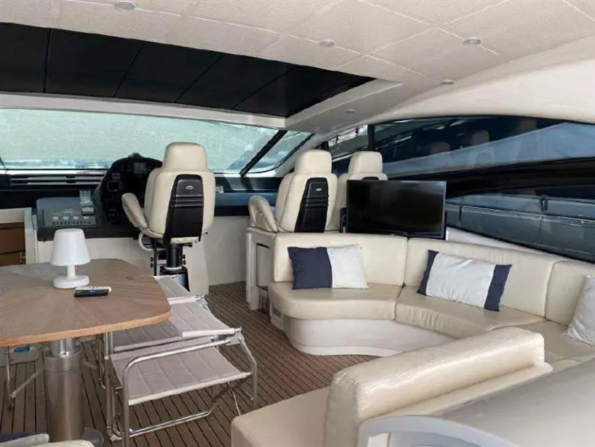 2007 Pershing 62