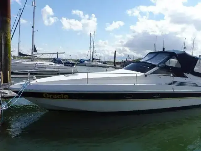 Pershing 33