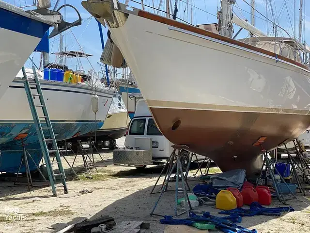 Little Harbor 44 Aft Cabin