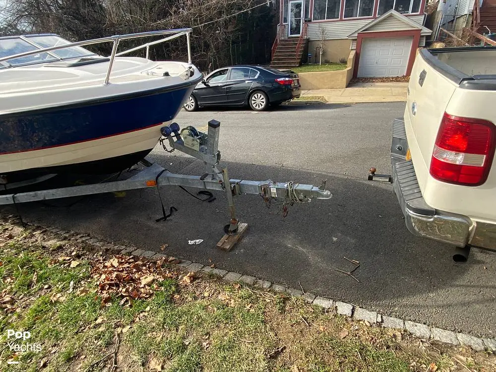 2004 Bayliner 210 classic cuddy