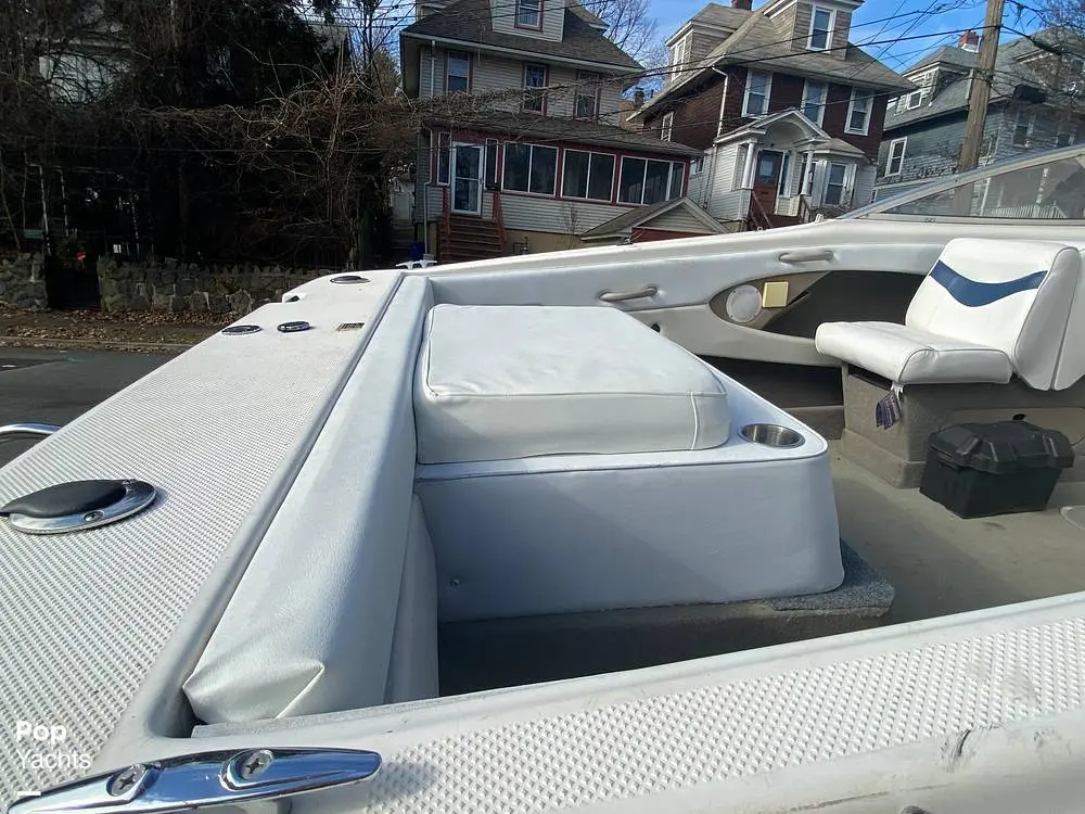 2004 Bayliner 210 classic cuddy