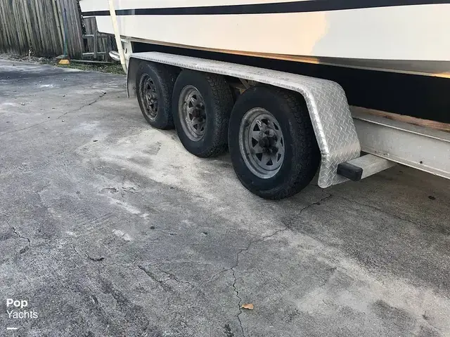 Mako 282 Center Console