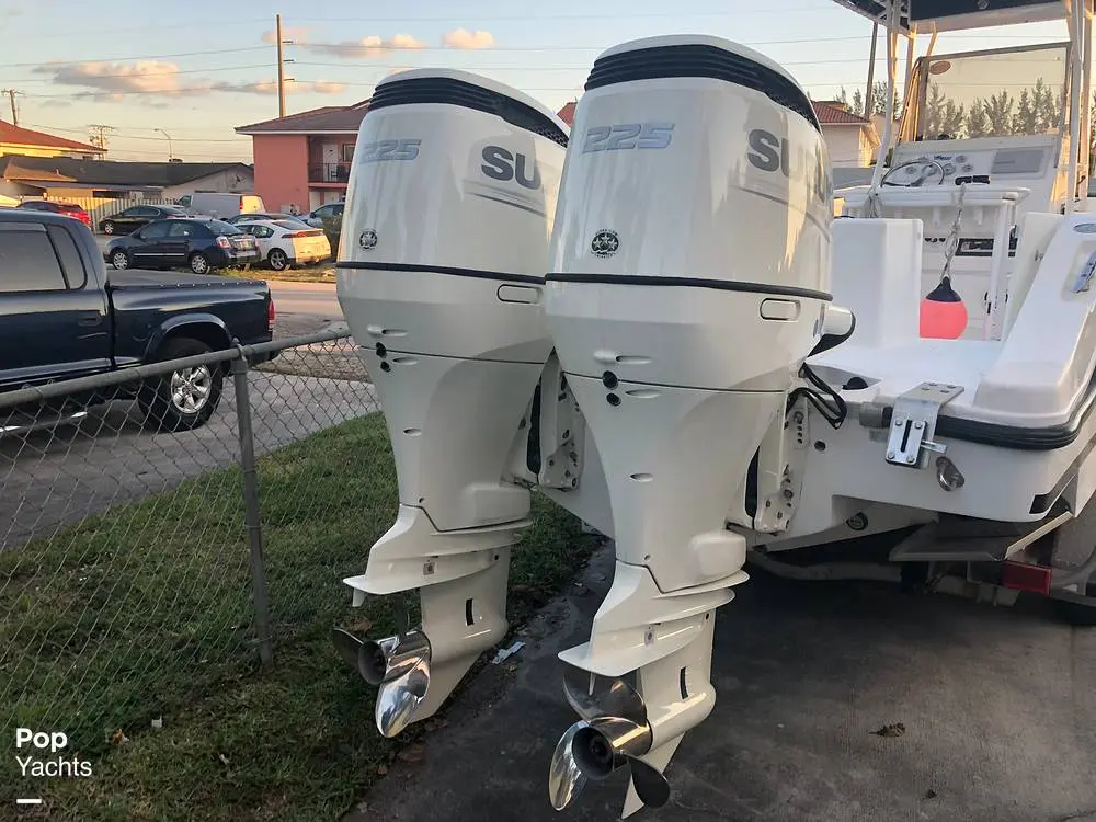 2003 Mako 282 center console