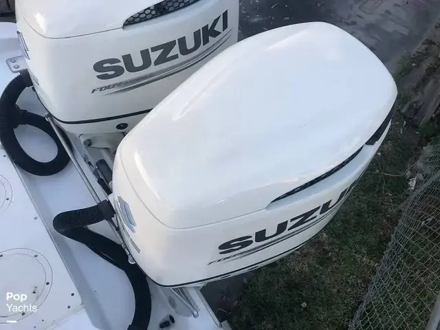 Mako 282 Center Console