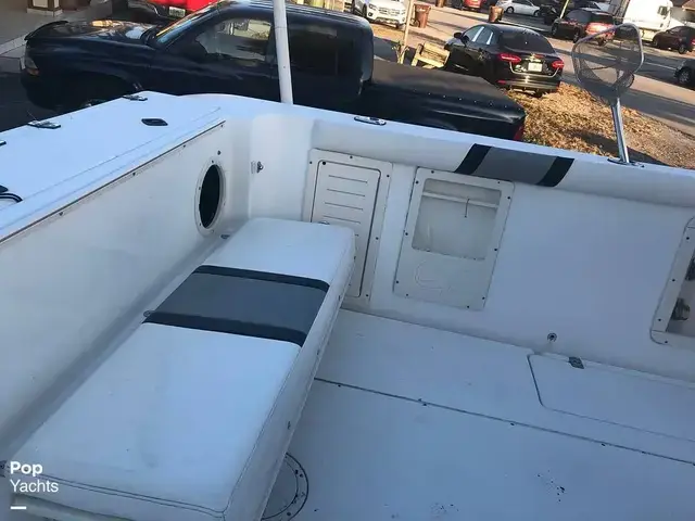 Mako 282 Center Console