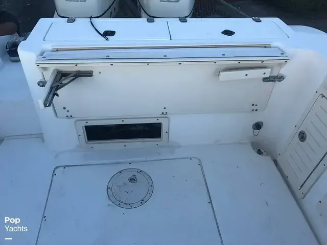 Mako 282 Center Console