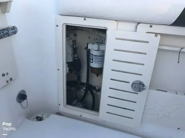 Mako 282 Center Console