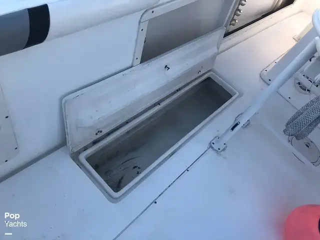 Mako 282 Center Console