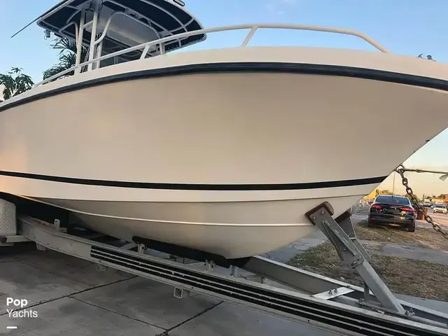 Mako 282 Center Console