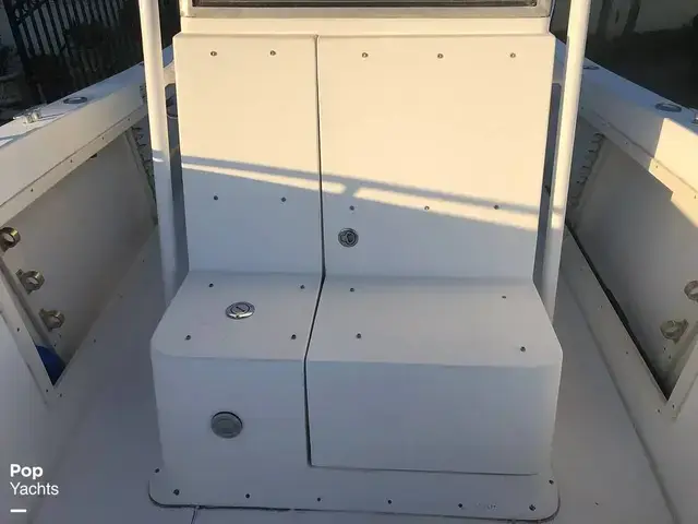 Mako 282 Center Console