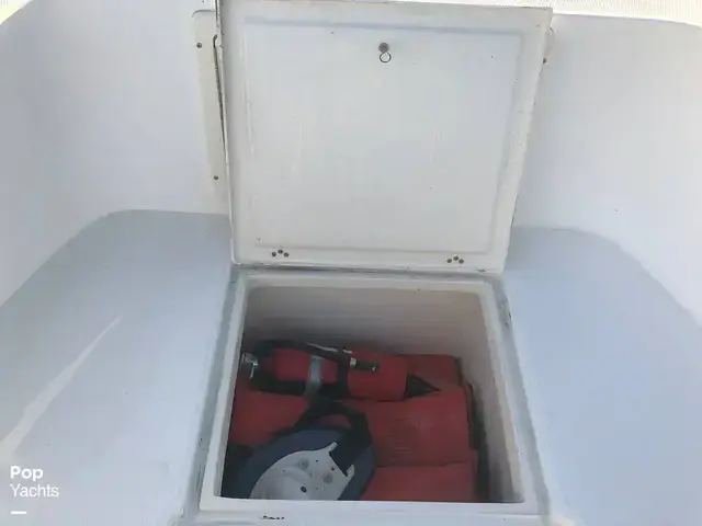 Mako 282 Center Console