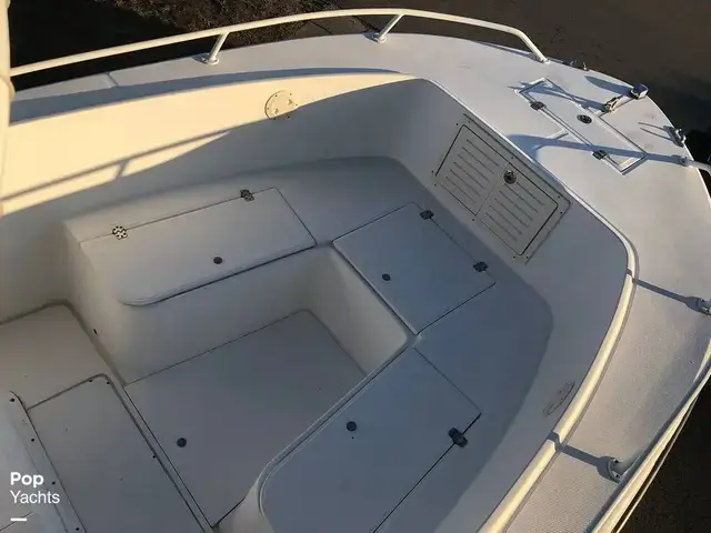 Mako 282 Center Console