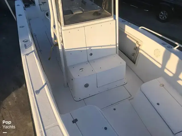 Mako 282 Center Console