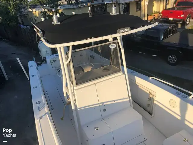 Mako 282 Center Console