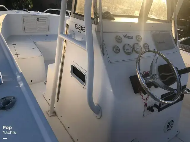 Mako 282 Center Console