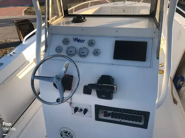 Mako 282 Center Console