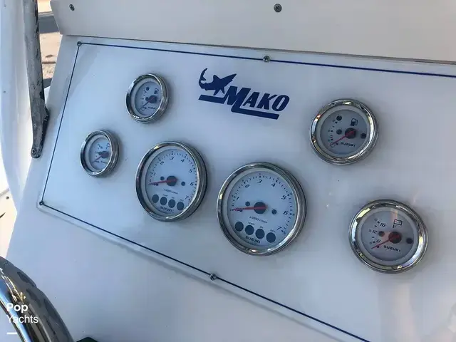 Mako 282 Center Console